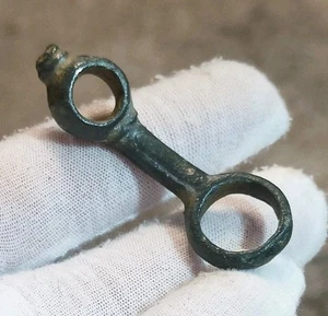 Mittelalterlicher Zaumzeugbeschlag Metallfund Anfang 11. Jahrhundert (200) - Bild 1 von 8