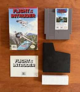 Flight Of The Intruder (Nintendo NES) Excelente Estado CIB Completo con Insertos - RARO - Imagen 1 de 13