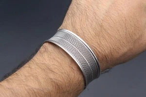 Brazalete de plata de ley 925K, brazalete tallado a mano, brazalete de barbero - Imagen 1 de 13