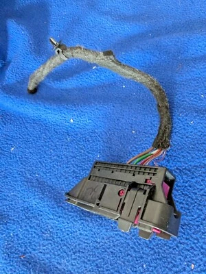 2011-2018 rear left door cayenne 958 Wiring Harness Connector Pigtail - Imagem 1 de 4