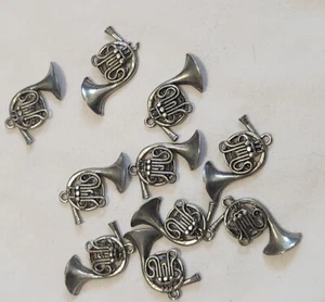 Lot Of 10 French Horn Pewter Charms .85" - Picture 1 of 3