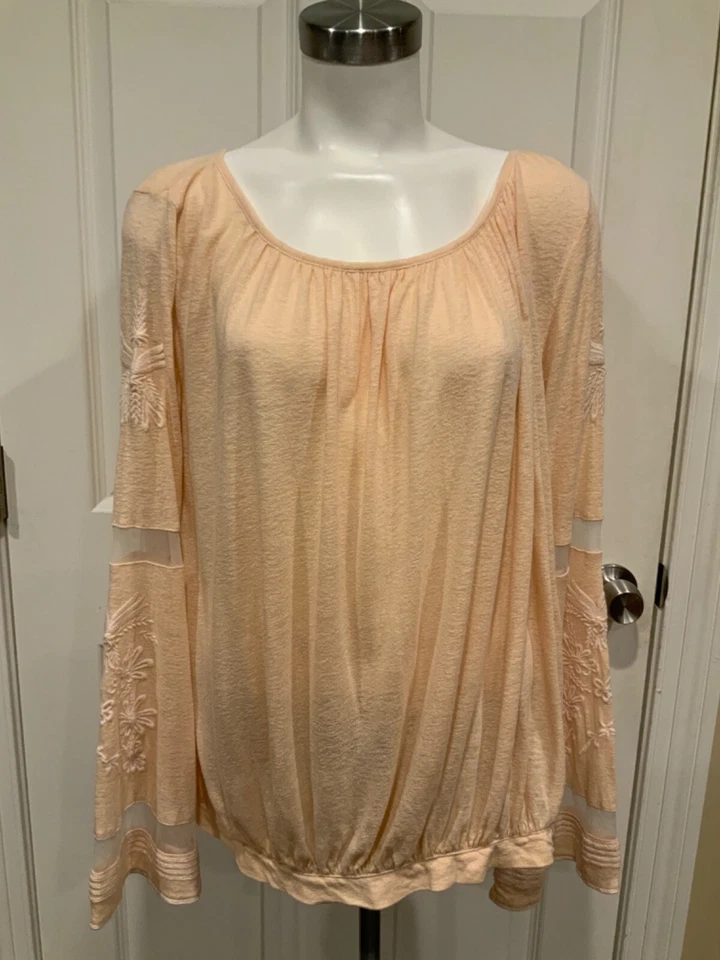 Top Free People Melocotón Pálido Manga Larga Malla Bordada Mangas Campana, Talla M Foto 1 de 4