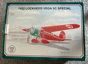 CONOCO 1932 LOCKHEED VEGA 5C SPECIAL DIE CAST METAL COIN BANK VINTAGE TOY PLANE - Picture 1 of 3