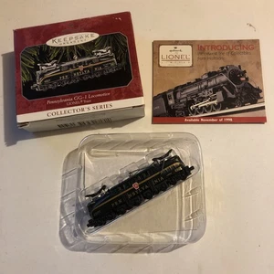 Hallmark Pennsylvania GG-1 Locomotive Lionel Train Ornament 1998 Die-Cast - Picture 1 of 7