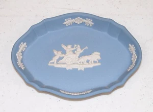 Vtg WEDGWOOD Blue & White OVAL TRINKET DISH Jasperware (CHERUBS, CHARIOT, LIONS) - Picture 1 of 3