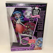 2011 Monster High Ghoulia Yelps Dawn of The Dance Mattel with CD RARE NEW IN BOX