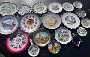LOT OF 19 VINTAGE SOUVENIR PLATES - Picture 1 of 9