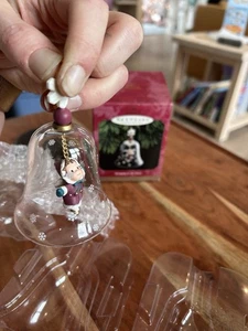 1997 Swinging In The Snow Hallmark Andenken Ornament - Bild 1 von 3