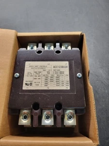 Contattore magnetico Arrow Hart ACC1230V20. - Foto 1 di 4