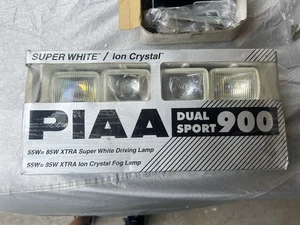 PIAA 900 Dual Square Fog Driving Lamp Bulb Light 940 960 900 1 cracked lens - Picture 1 of 5