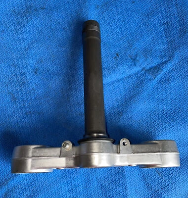 DUCATI MONSTER S2R S4 800 1000 LOWER TRIPLE TREE CLAMP - Image 1 of 4