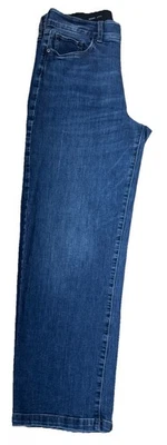 ST. JOHN’S BAY Size (10) Wide Leg Medium Wash Tummy Control Jeans Comfort Waist - Image 1 of 4
