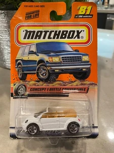2000 Matchbox #81 Mondiale Ruote CONCEPT 1 BEETLE CONVERTIBLE Bianco W/Split5Sp - Foto 1 di 2