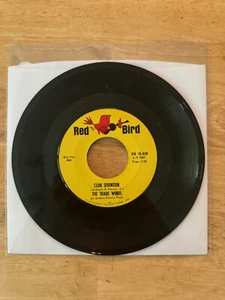 ROCK 45 7" THE TRADE WINDS CLUB SEVENTEEN ON RED BIRD RECORDS - Picture 1 of 2