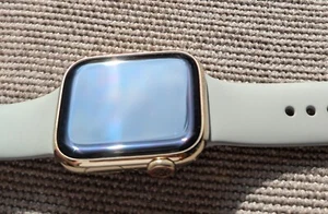 Apple Watch 7 Edelstahl 45mm GOLD - schön - WiFi + LTE benutzt in OVP - Afbeelding 1 van 2