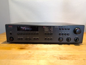 Adcom Model GTP 600 AM FM Stereo Tuner Vorverstärker Surround Sound Receiver getestet - Bild 1 von 7