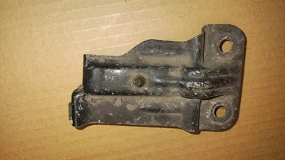 RADIATOR BRACKET UPPER LH CHEVY TRUCK 3 ROW SUBURBAN 81-91 BLAZER K5 PICKUP C10 - Image 1 of 4