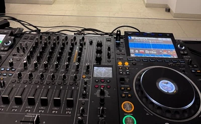 Pioneer CDJ 3000 & DJM V10 - Bild 1 von 2