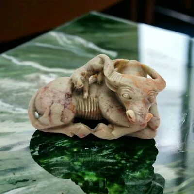 Antigua piedra jabonera escultura china de búfalo de agua tallada a mano bebé búfalo Foto 1 de 4