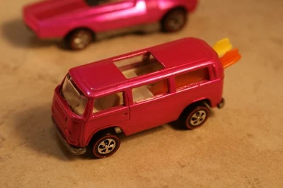 Restaurado Hot Wheels Redline - Bomba de playa de carga trasera - ¡Rosa intenso! ¡Envío gratis! Foto 1 de 4