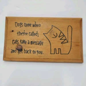 🐱🐱Vtg Cottagecore Lustige Passive Katze Holz Plakette - Bild 1 von 6