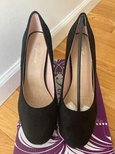 Forever Women's Songful-3 Faux Suede Round Toe Chunky High Heel Pumps - Size 8 - Picture 1 of 4