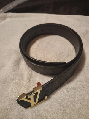 Louis Vuitton Men's Belt Size 32-34 Black - Image 1 of 4