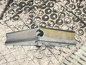 21 wings 5/16" Spring Loaded Toggle Wing Nut Blind Anchor 5/16"(M5) - Picture 1 of 4