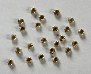 VINTAGE STRASS WINZIG ZUM AUFNÄHEN * Kristall ROSEN MONTEES * VERZIERUNG 13er - Bild 1 von 2