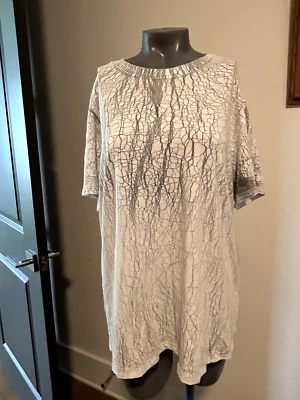 Camisa Lululemon Patrón Blanco Talla 8 Manga Corta Más Larga Cubre Tus Activos Foto 1 de 3