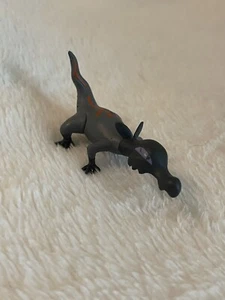 Salandit Pokemon Takara TOMY Posed Battle Figura Nintendo Coleccionable RARO - Imagen 1 de 5