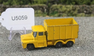 Husky UK Yellow 13 Guy Warrior Sand Truck Fair+ FNQHotwheels U5059 - image 1 of 4