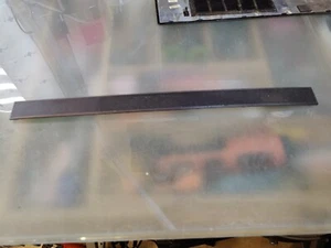 XMG CLEVO Schenker W370 DECKEL LAUTSPRECHERMASKE 6-42-W3708-202 - Bild 1 von 7