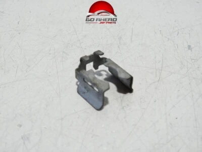 CLIP INYECTOR COMBUSTIBLE GASOLINA NISSAN MICRA K12 CR12 03-10 Foto 1 de 2