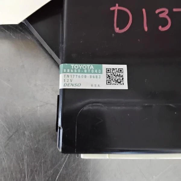 Módulo de control amplificador de temperatura Toyota Venza 2009-2012 P/N: 88650-0T040 Foto 1 de 1