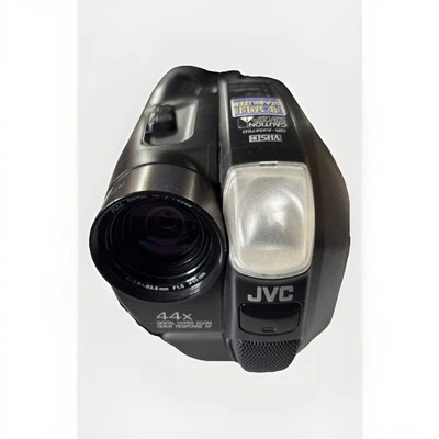 Jvc Compact Vhs Camcorder Gr-axm750U Bundle (Bag, Remote, Battery, Charger) - Image 1 of 4