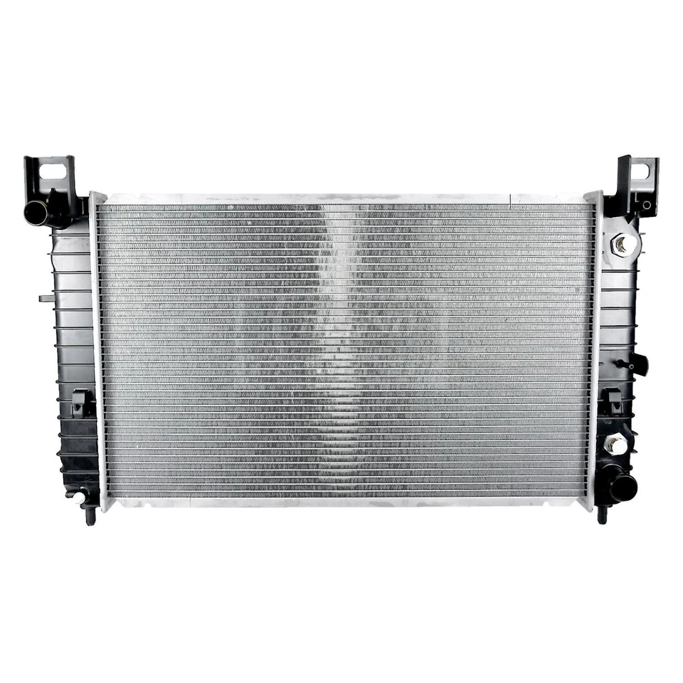 For Chevy Silverado 1500 1999-2004 Denso 221-9008 Engine Coolant Radiator Foto 1 de 1