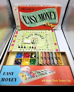 1956 Das Spiel des leichten Geldes Brettspiel Milton Bradley **lesen** - Bild 1 von 4