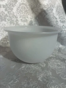Tupperware Impressions Classic Bowl Replacement Container 3095 Brand New 5.5 Cup - Picture 1 of 3