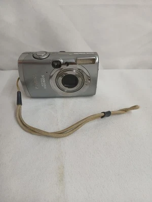 Cámara digital Canon PowerShot Digital IXUS 800 IS 6,0 MP PARA REPUESTOS SIN PROBAR  Foto 1 de 4