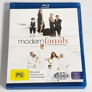 Modern Family : Season 3 Blu-ray 2012 3-Disc Set - Picture 1 of 4