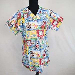 White Cross Scrub Top Womens Small Animal Print Short Sleeve Medical Uniform - Picture 1 of 7