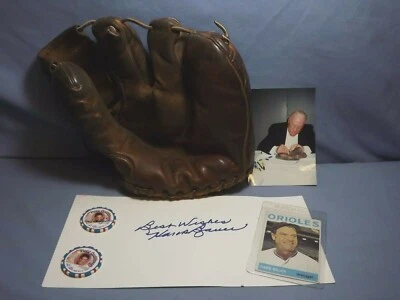 HANK BAUER Autograph Collection Glove Casino Chip With Provenance & COA MLB L@@K - Image 1 of 4