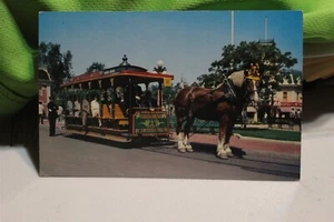 DISNEYLAND MAIN STREET TROLLEY - HORSE DRAWN POSTCARD UNUSED - Picture 1 of 2