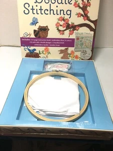 Sterling Learn Doodle Stitching Kit Book Floss Hoop CD 400+ Embroidery Designs  - Bild 1 von 2