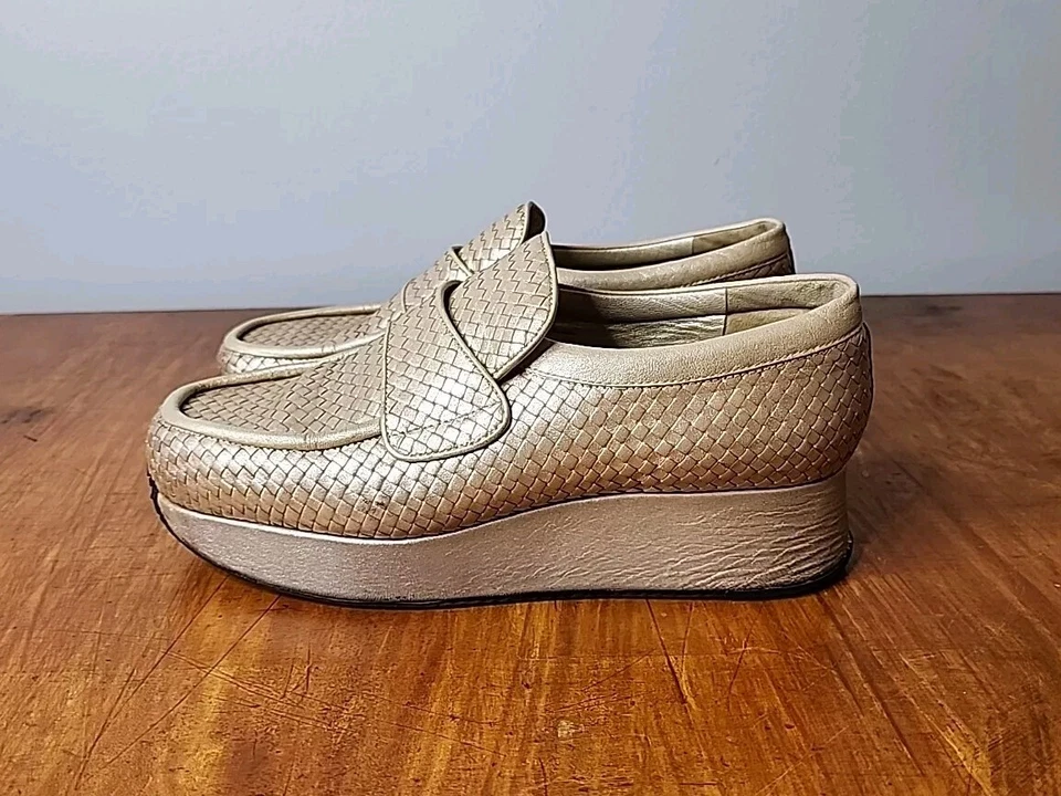 Vintage Stephane Kelian Women Leather Basket Weave Slip On Loafers Gold 9.5 B - Image 1 of 4