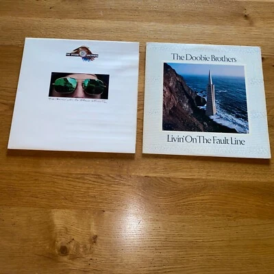 2 DOOBIE BROTHERS LPs LIVIN ON THE FAULT LINE & Takin’ It To The Streets VG+ - Image 1 of 4