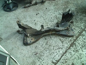 BERCEAU MOTEUR Volvo V40 (VW) Combi 1.8 16V (B4184S) 1997 - Bild 1 von 1