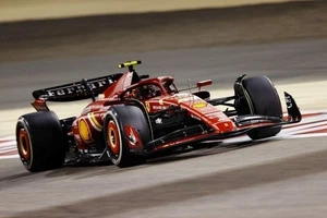 LSF1056 LookSmart 1:43 Scale Scuderia Ferrari SF-24 3rd Bahrain GP 2024 #55 - Picture 1 of 1