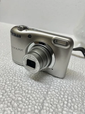 Nikon COOLPIX A10 Silver 16.1MP Compact Digital Camera Tested.. - image 1 of 4